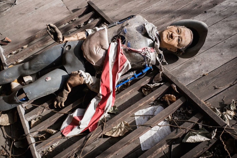 Un parque de diversiones abandonado en Japón es tan similar al "Mundo del Salvaje Oeste" que se vuelve incómodo