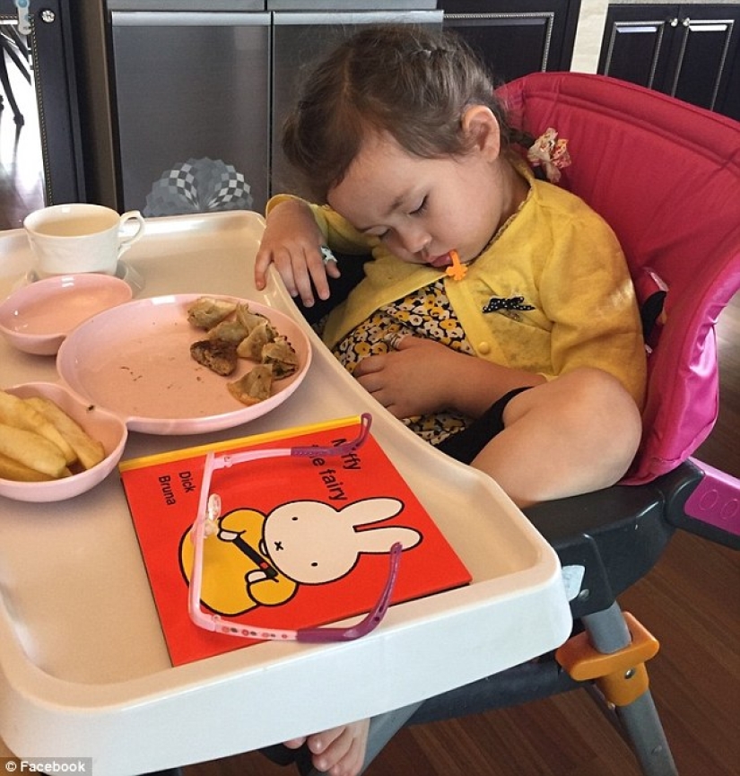 Un profesor de casa dio una entrevista a la BBC, y sus dos hijos convirtieron el video en un éxito Un profesor de casa dio una entrevista a la BBC, y sus dos hijos convirtieron el video en un éxito