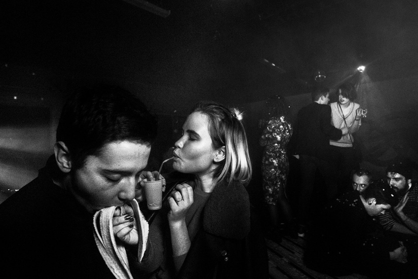 Un retrato colectivo de una generación que se ve obligada a vivir un día a la vez