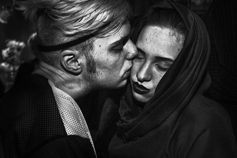 Un retrato colectivo de una generación que se ve obligada a vivir un día a la vez