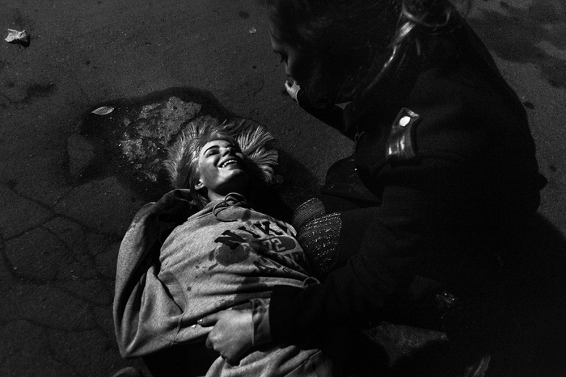 Un retrato colectivo de una generación que se ve obligada a vivir un día a la vez