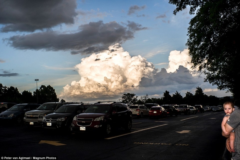 Una América rota: Un fotógrafo de guerra captura la pobreza, el racismo y la violencia en su país natal Una América rota: Un fotógrafo de guerra captura la pobreza, el racismo y la violencia en su país natal