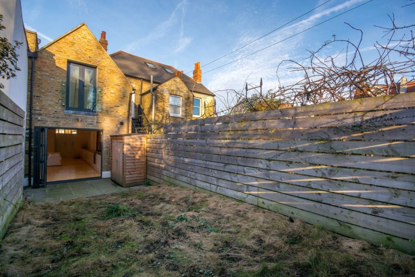 Una casa de 3 metros de ancho y valorada en 1,2 millones de dólares en Londres Una casa de 3 metros de ancho y valorada en 1,2 millones de dólares en Londres