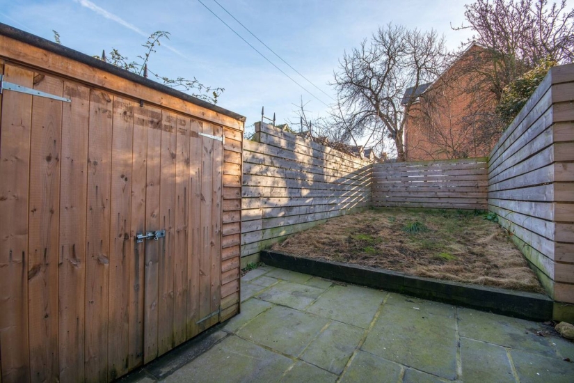 Una casa de 3 metros de ancho y valorada en 1,2 millones de dólares en Londres Una casa de 3 metros de ancho y valorada en 1,2 millones de dólares en Londres