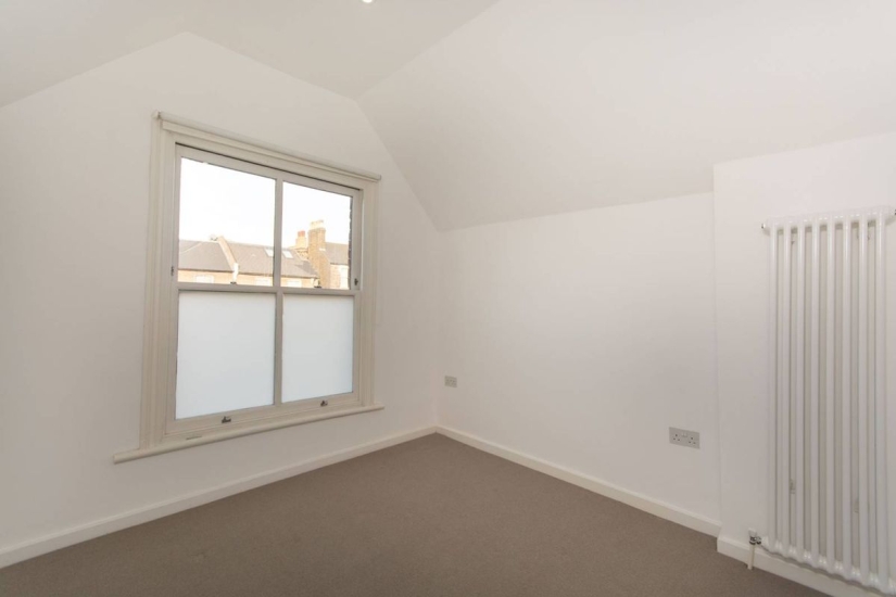 Una casa de 3 metros de ancho y valorada en 1,2 millones de dólares en Londres Una casa de 3 metros de ancho y valorada en 1,2 millones de dólares en Londres