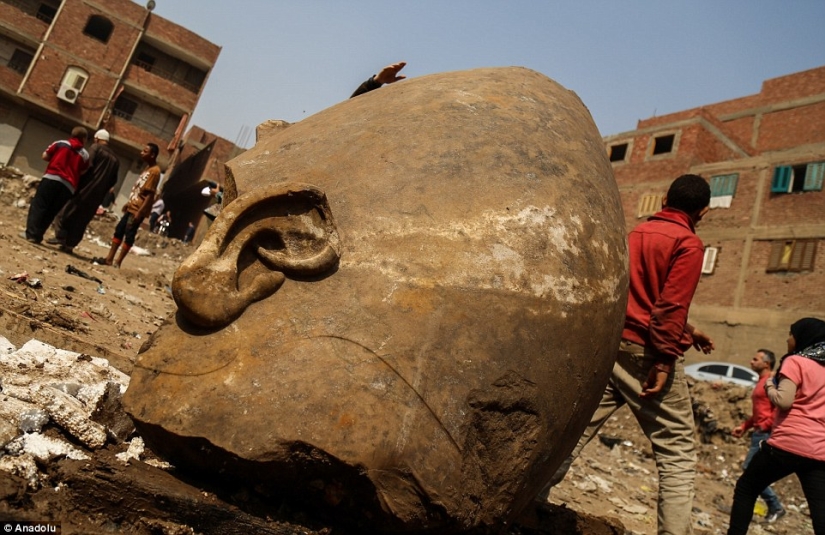 Una estatua de 3.000 años de antigüedad del faraón Ramsés II ha sido encontrada en El Cairo