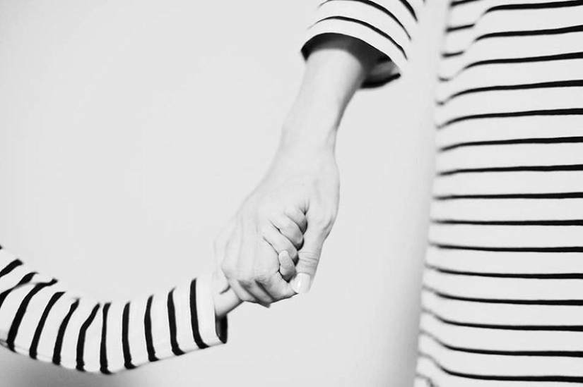 Una manzana de un manzano: madres encantadoras y sus hijas. Una manzana de un manzano: madres encantadoras y sus hijas.