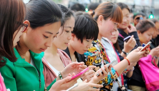 Una mujer china vendió 100 autos Mini Cooper a un precio de 42 mil dólares en 5 minutos Una mujer china vendió 100 autos Mini Cooper a un precio de 42 mil dólares en 5 minutos