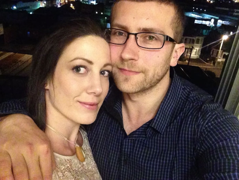 Una mujer ha estado usando un anillo de compromiso durante más de un año sin siquiera darse cuenta