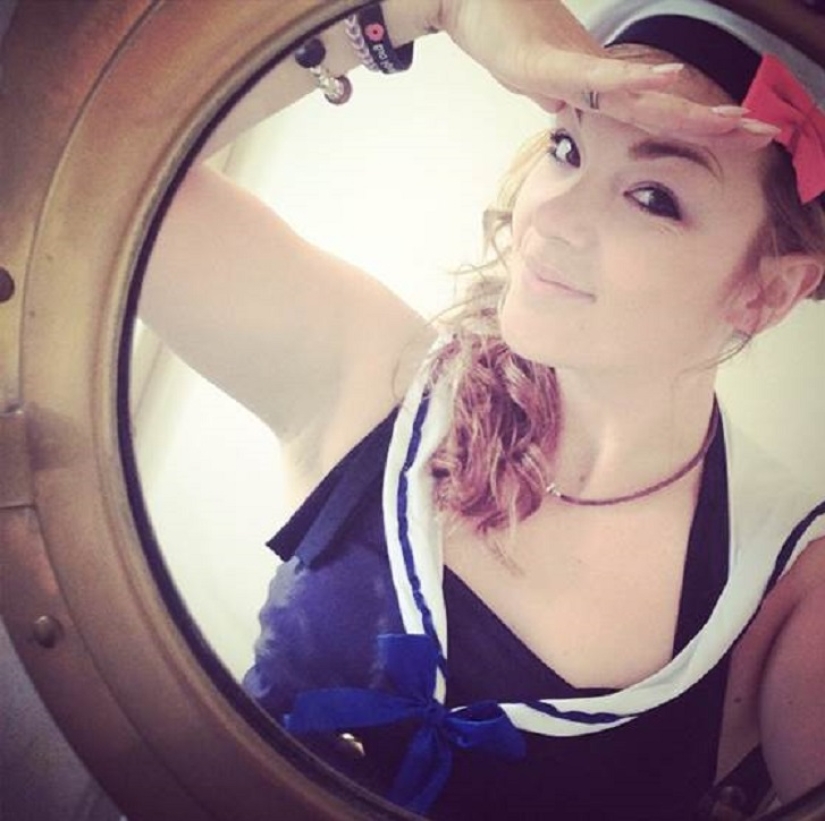 Una mujer se disfrazó todos los días durante todo un año.