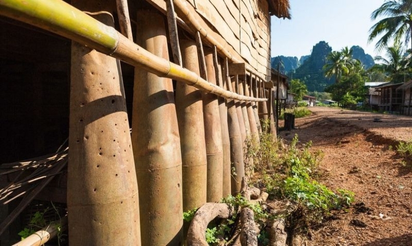 "Unexploded bomb effect": how the Laotians use the echo of the Vietnam War in the economy