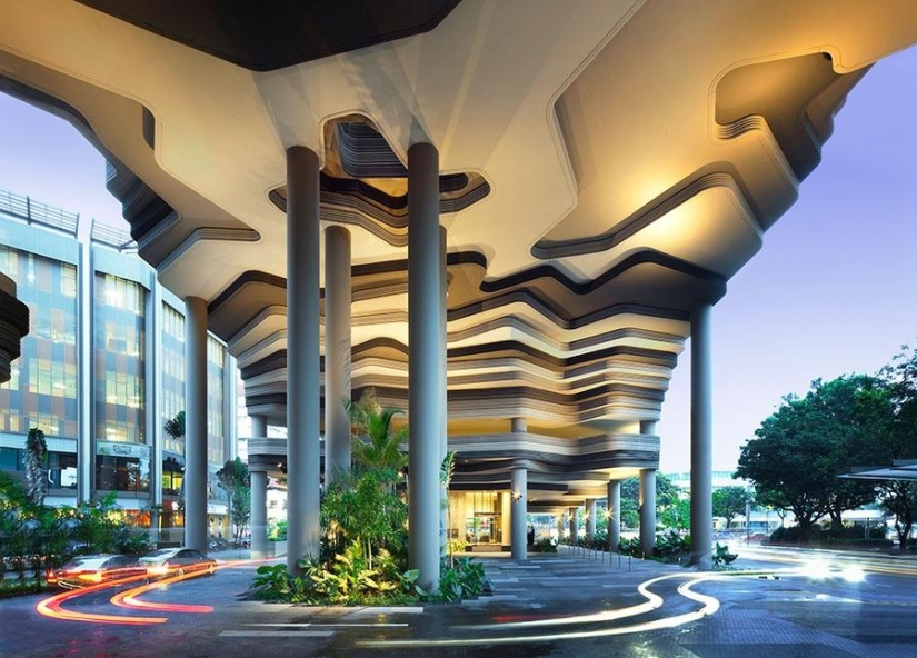 Unique garden on the facade of a hotel in Singapore