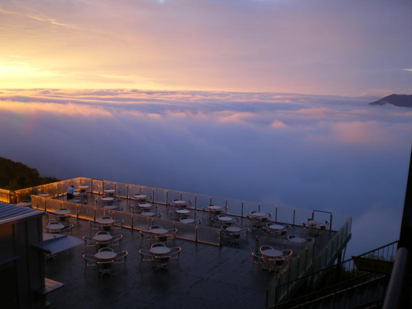 Unkai Terrace - a magical place above the clouds