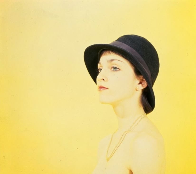 Unknown footage from the candid photo shoot of 18-year-old Madonna Unknown footage from the candid photo shoot of 18-year-old Madonna