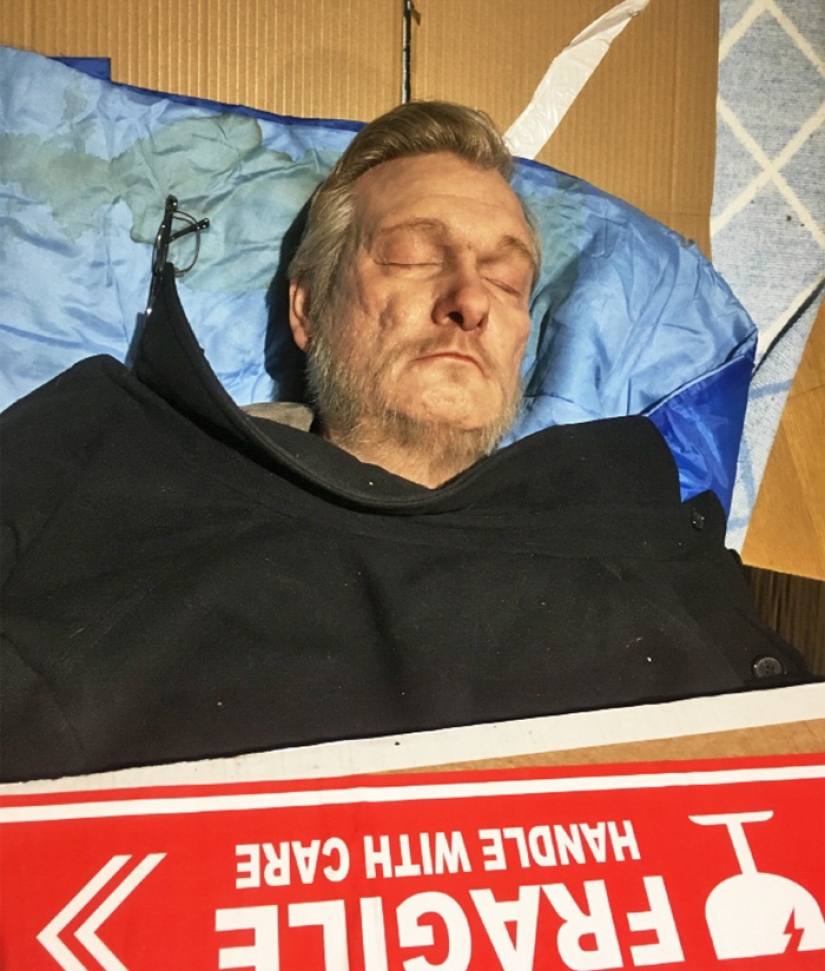 Unrealistically real sculptures that cannot be distinguished from a living person