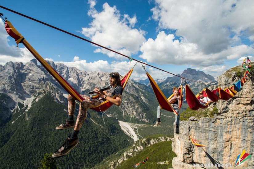 Unusual festival - in hammocks over the abyss