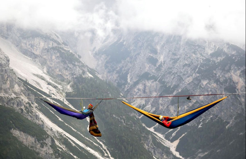 Unusual festival - in hammocks over the abyss