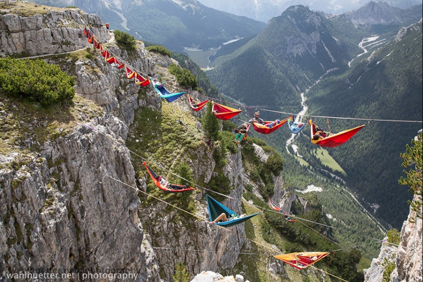 Unusual festival - in hammocks over the abyss