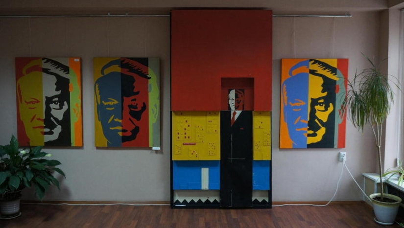 Ural Carriage Works - frescos y pinturas Ural Carriage Works - frescos y pinturas