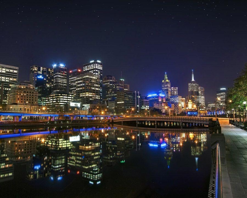 Urban Looking Glass: Reflections of Megacities Urban Looking Glass: Reflections of Megacities