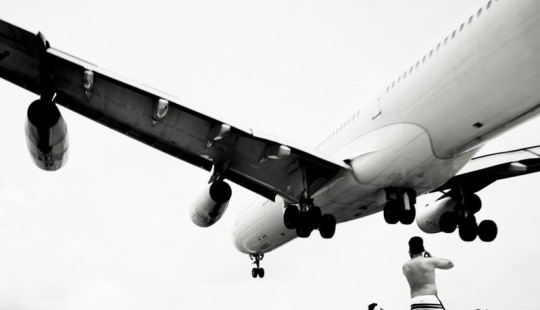 Vacaciones extremas cerca del aeropuerto de la isla de San Martín