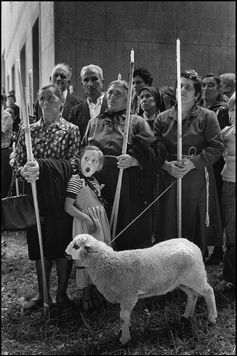 Vacaciones y cultos, cuerpo y sexo en las fotografías de Christina García Rodero