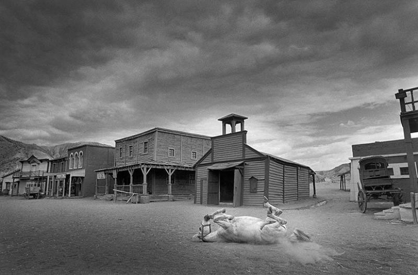 Vacaciones y cultos, cuerpo y sexo en las fotografías de Christina García Rodero