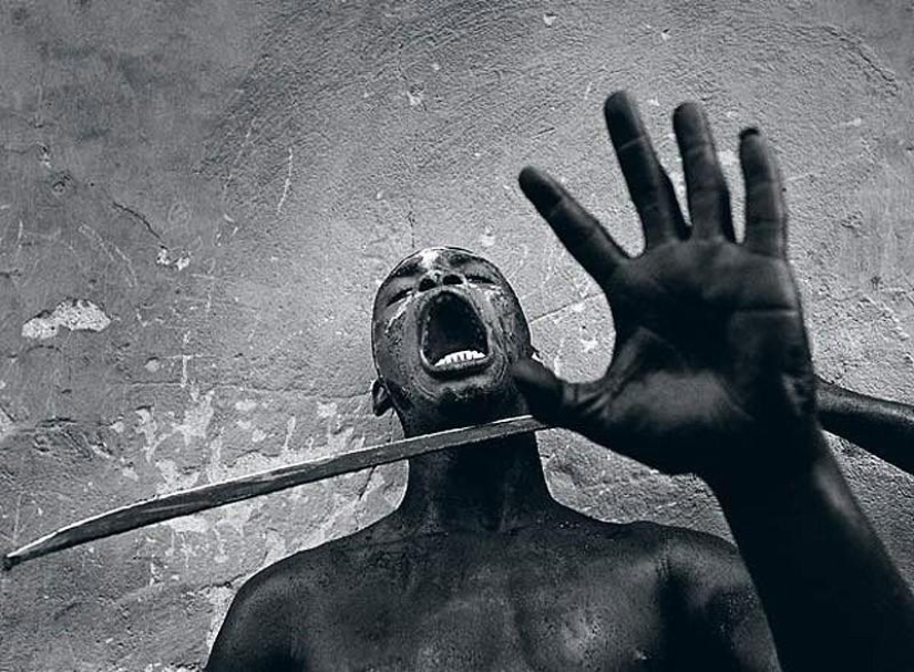 Vacaciones y cultos, cuerpo y sexo en las fotografías de Christina García Rodero