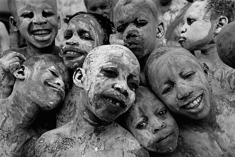 Vacaciones y cultos, cuerpo y sexo en las fotografías de Christina García Rodero