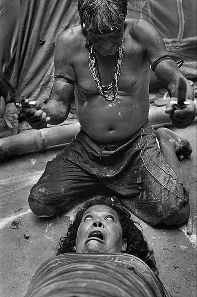 Vacaciones y cultos, cuerpo y sexo en las fotografías de Christina García Rodero