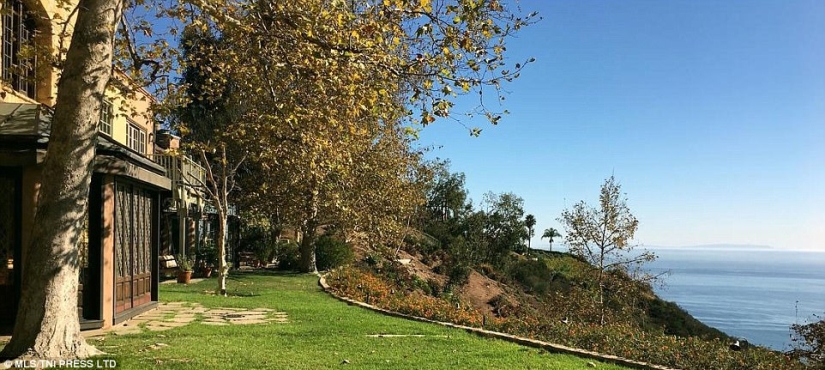 Valiente oferta: Mel Gibson vende finca "medieval" por 21 millones de dólares