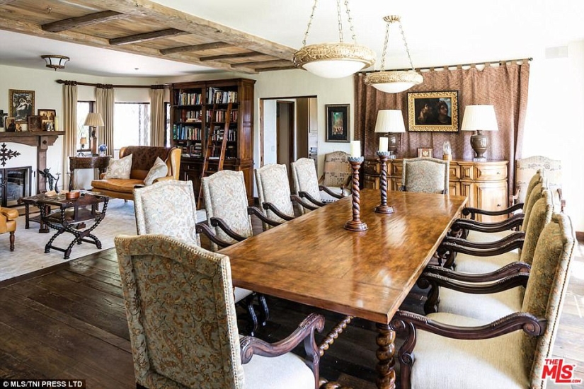 Valiente oferta: Mel Gibson vende finca "medieval" por 21 millones de dólares