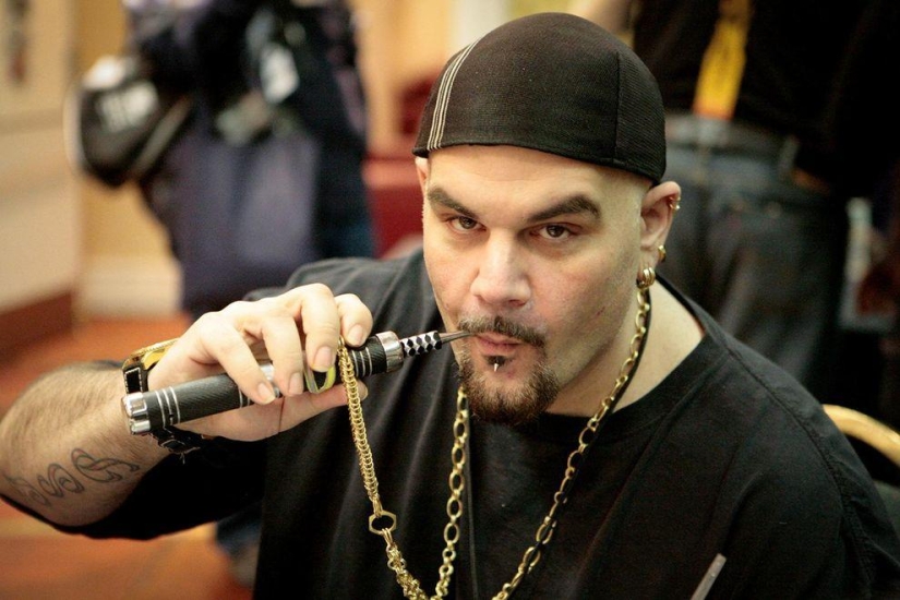 Vapers are a new subculture generated by electronic cigarettes