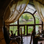 Venturing Into Hobbiton’s First Ever Hobbit Hole: 12 Photos That I Took In There