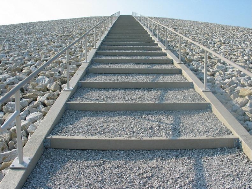 Vertedero de residuos nucleares se ha convertido en una atracción turística