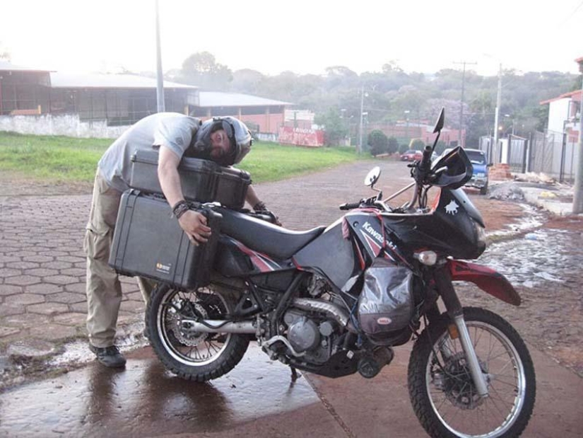 Viaje en moto solo de 82,500 millas