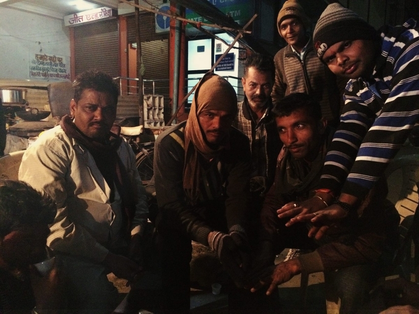 Vida nocturna de la estación india