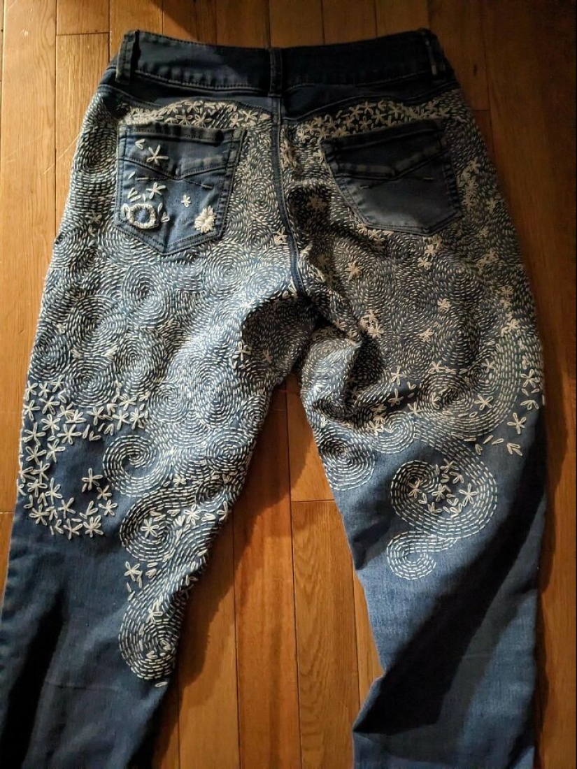 “Visible Mending”: 10 Times Folks Brought Beauty Back To Broken Or Torn Items