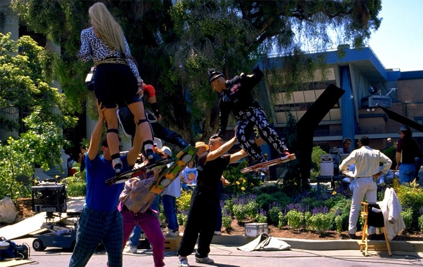 Volar en la realidad: cómo disparar patines voladores para el éxito de taquilla "Regreso al futuro 2" Volar en la realidad: cómo disparar patines voladores para el éxito de taquilla "Regreso al futuro 2"