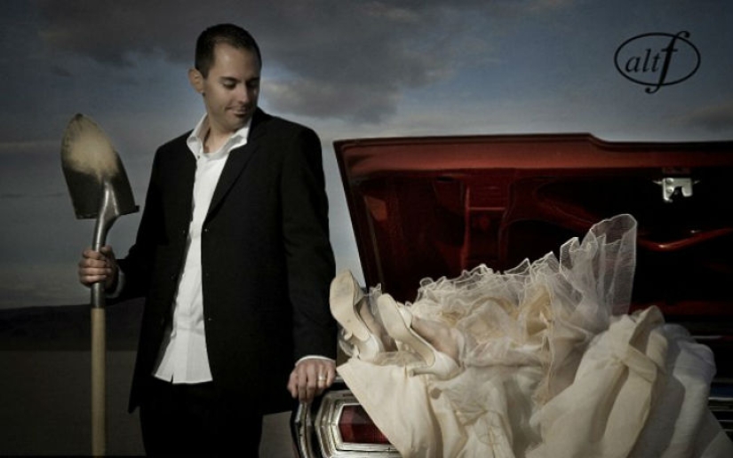 Vístete en la basura: la extraña tendencia de la fotografía de bodas