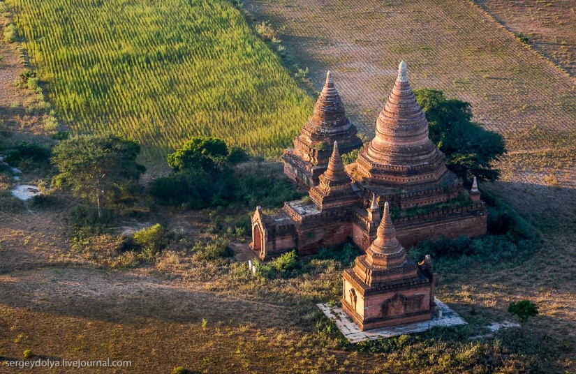 Vuelo en globo aerostático sobre Bagan