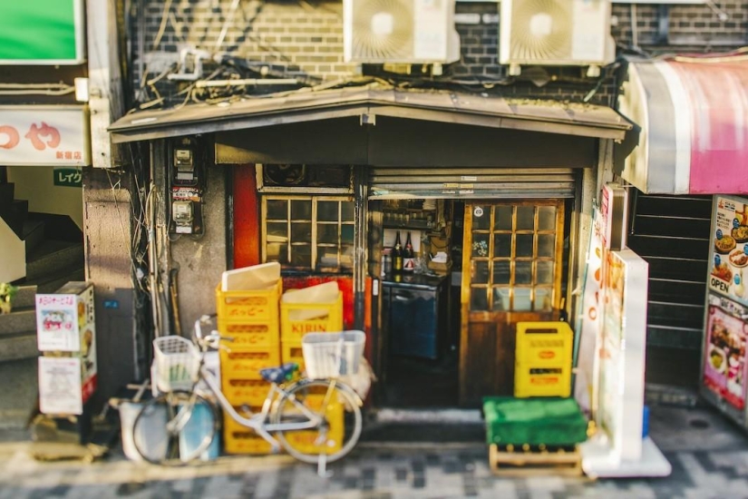 Walk through miniature Tokyo with a master of tilt-shift photography