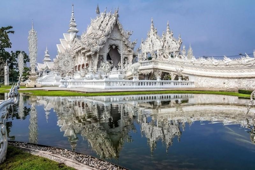 Wat Rong Khun – The White Temple of Thailand