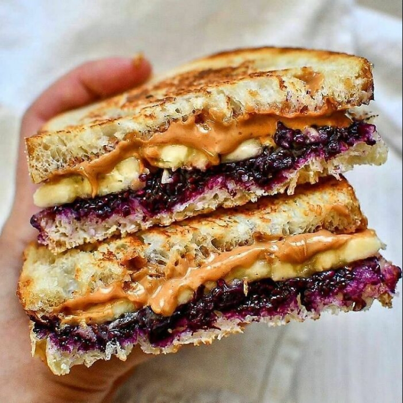 “We Don’t Actually Know What Sandwiches Are”: 15 Pics From The Group Dedicated To Sandwiches