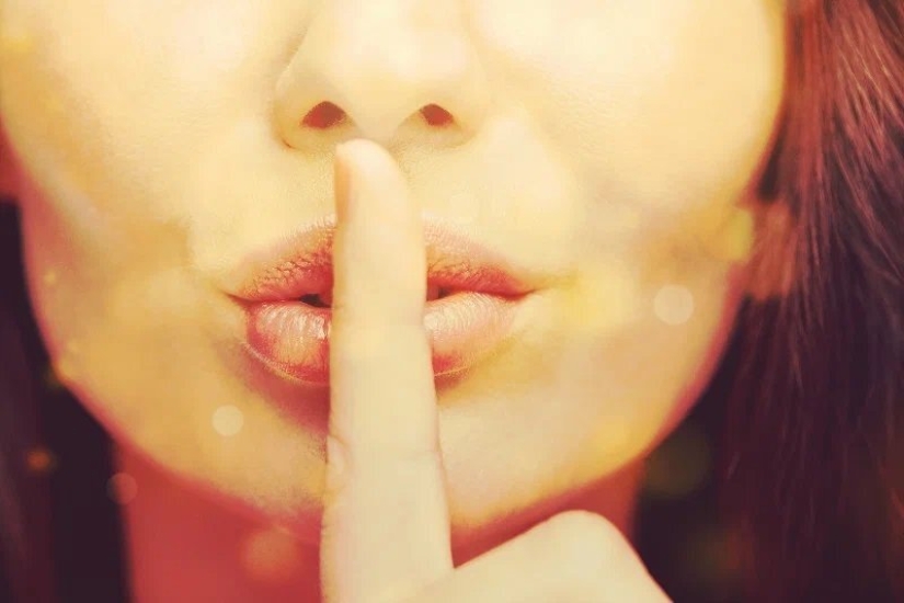 We remove a sad, dissatisfied face along with nasolabial wrinkles and increase the volume of the lips We remove a sad, dissatisfied face along with nasolabial wrinkles and increase the volume of the lips