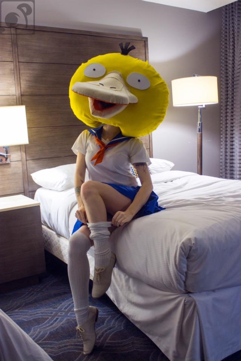 Weird but Sexy Cosplay: Pokemon Psidak Weird but Sexy Cosplay: Pokemon Psidak