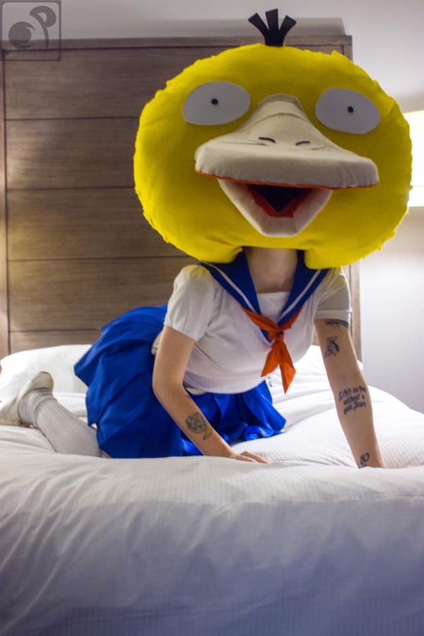 Weird but Sexy Cosplay: Pokemon Psidak Weird but Sexy Cosplay: Pokemon Psidak