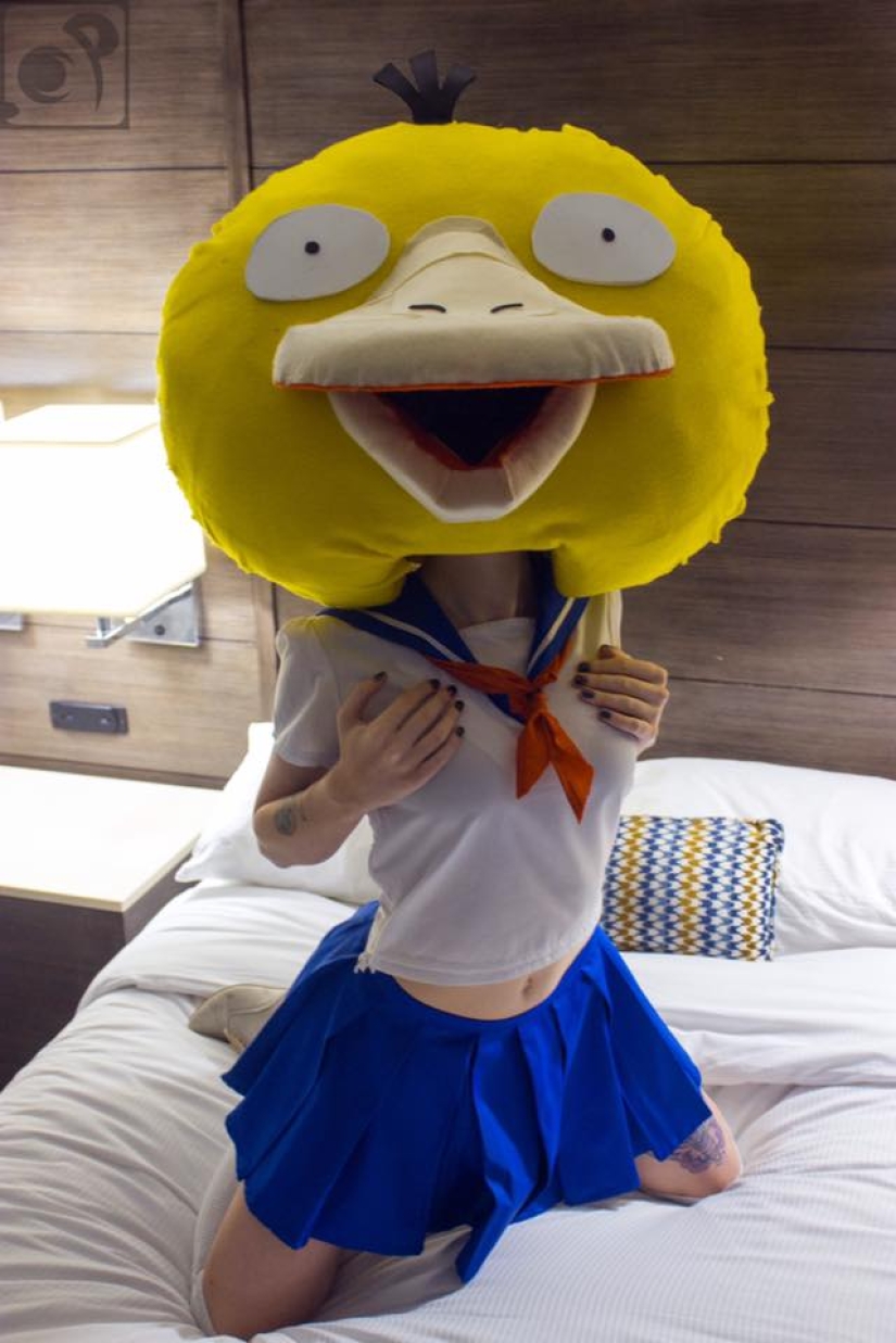 Weird but Sexy Cosplay: Pokemon Psidak Weird but Sexy Cosplay: Pokemon Psidak