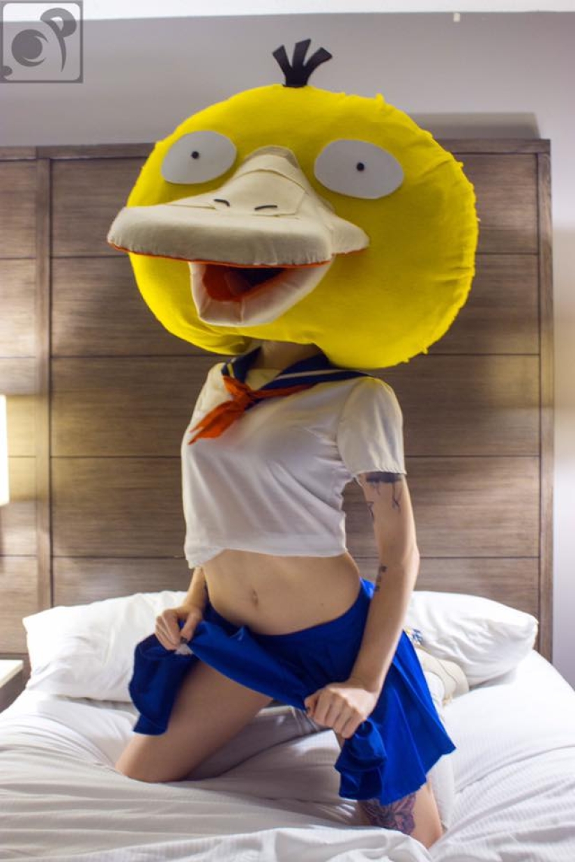 Weird but Sexy Cosplay: Pokemon Psidak Weird but Sexy Cosplay: Pokemon Psidak