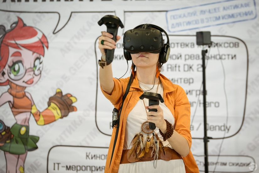 Weirdo with the letter "g": geeks Mossow Comic Convention Weirdo with the letter "g": geeks Mossow Comic Convention